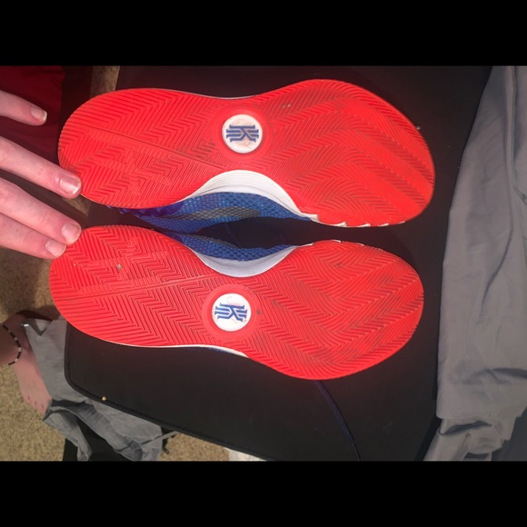 Nike Kyrie 1s “USA” - Picture 6 of 7